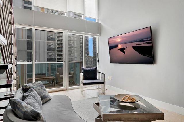 41 SE 5th St 1212, Miami, FL 33131