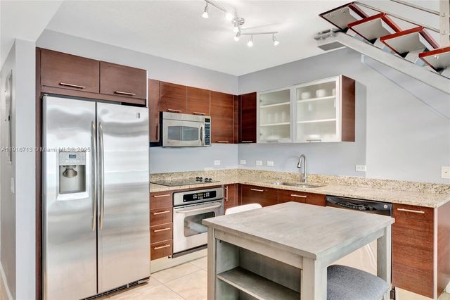 41 SE 5th St 1212, Miami, FL 33131