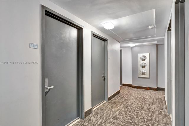 41 SE 5th St 1212, Miami, FL 33131