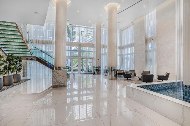 41 SE 5th St 1212, Miami, FL 33131