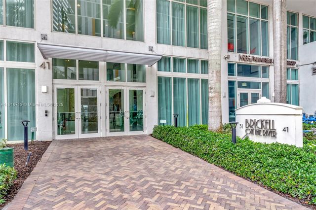 41 SE 5th St 1212, Miami, FL 33131