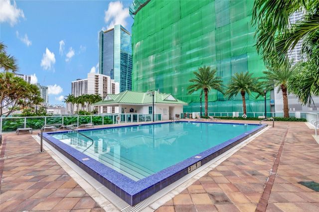 41 SE 5th St 1212, Miami, FL 33131