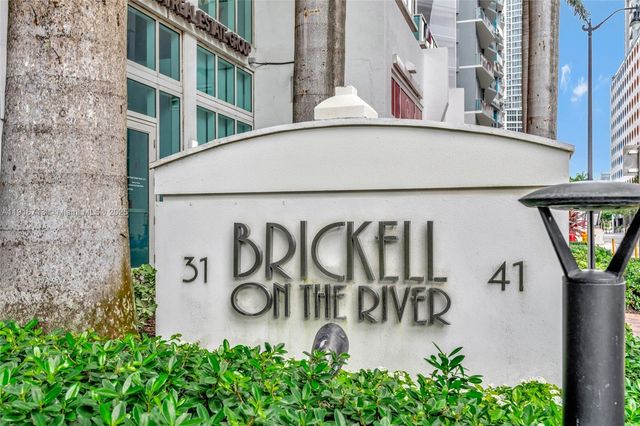 41 SE 5th St 1212, Miami, FL 33131