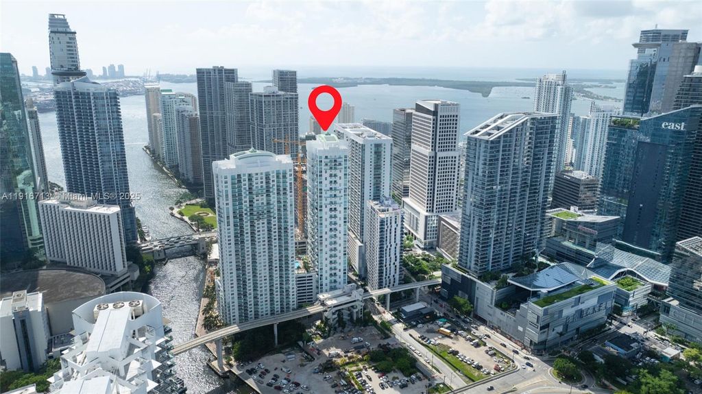 41 SE 5th St 1212, Miami, FL 33131
