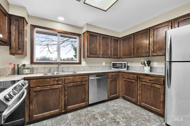 9464 W Mossy Cup St, Boise, ID 83709