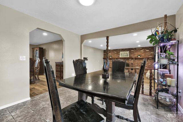 9464 W Mossy Cup St, Boise, ID 83709