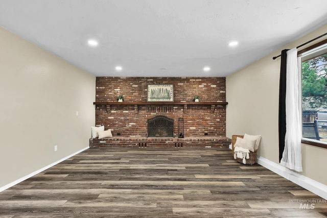 9464 W Mossy Cup St, Boise, ID 83709