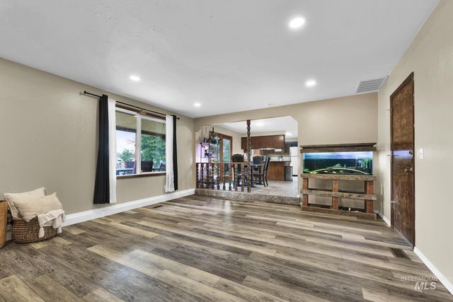 9464 W Mossy Cup St, Boise, ID 83709