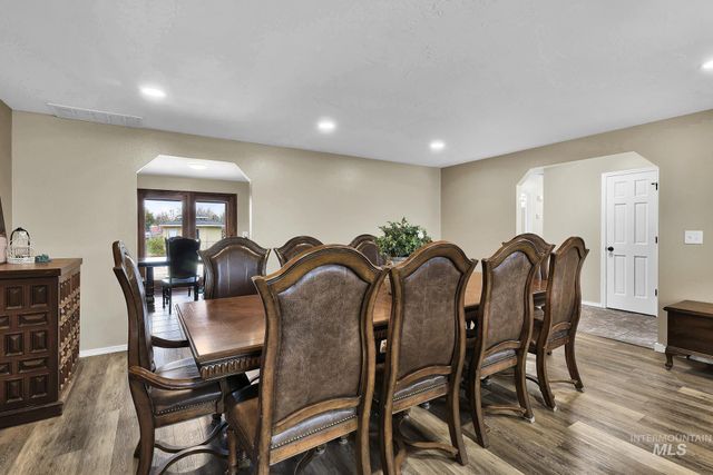 9464 W Mossy Cup St, Boise, ID 83709