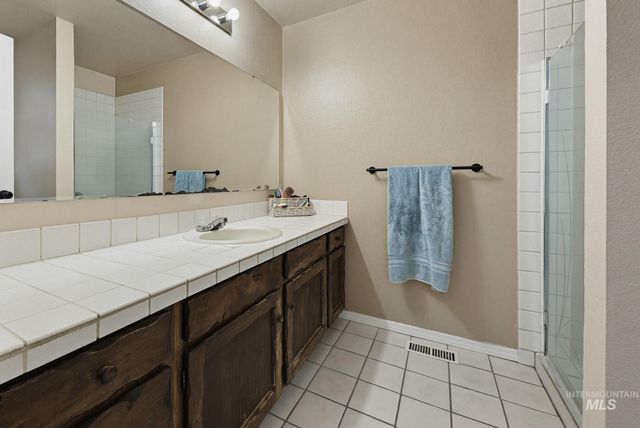 9464 W Mossy Cup St, Boise, ID 83709