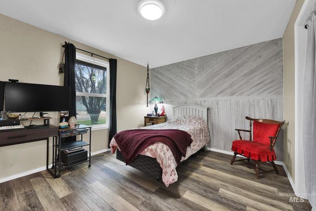 9464 W Mossy Cup St, Boise, ID 83709