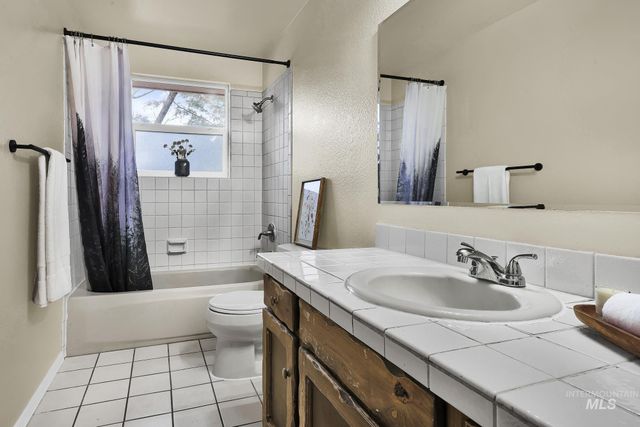 9464 W Mossy Cup St, Boise, ID 83709