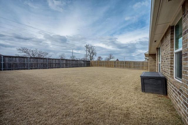 1013 Pacific Avenue, Newcastle, OK 73065