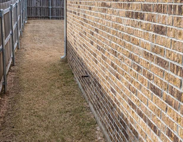 1013 Pacific Avenue, Newcastle, OK 73065