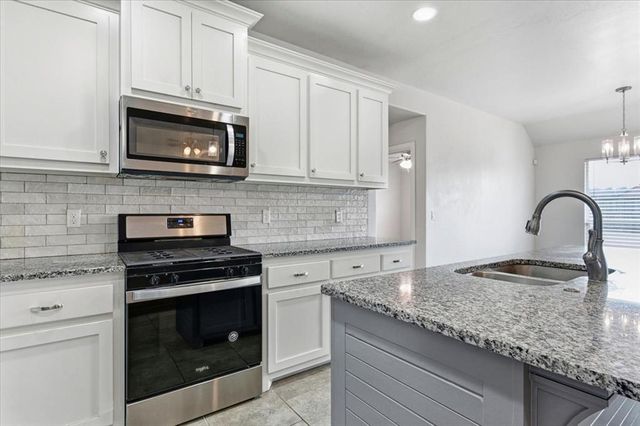 1013 Pacific Avenue, Newcastle, OK 73065