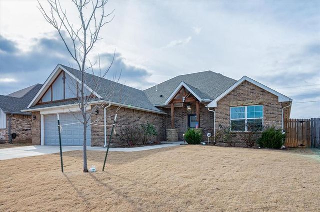 1013 Pacific Avenue, Newcastle, OK 73065