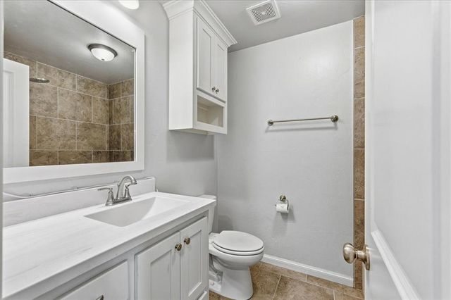 1013 Pacific Avenue, Newcastle, OK 73065