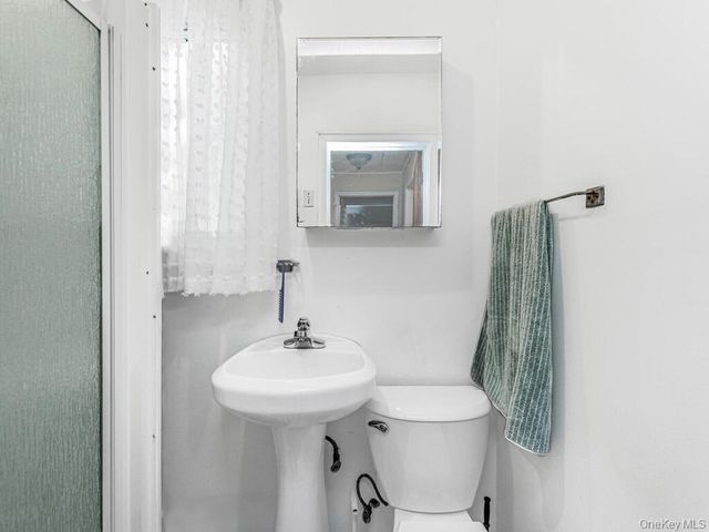 4613 Carpenter Avenue, Bronx, NY 10470