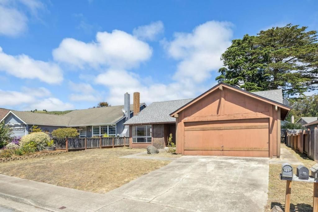 200 Bridgeport Drive, Half Moon Bay, CA 94019