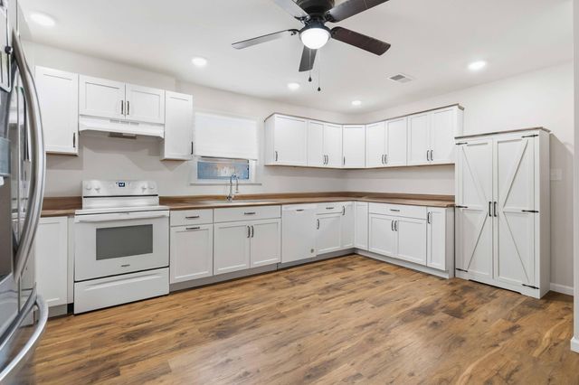 36 Butcher Estates Road, Russell Springs, KY 42642