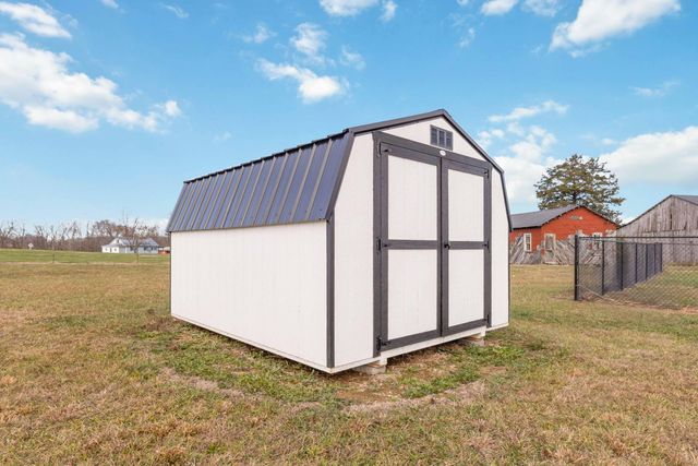 36 Butcher Estates Road, Russell Springs, KY 42642