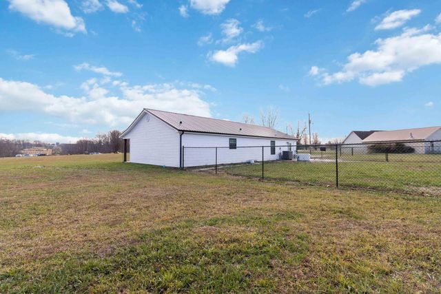 36 Butcher Estates Road, Russell Springs, KY 42642