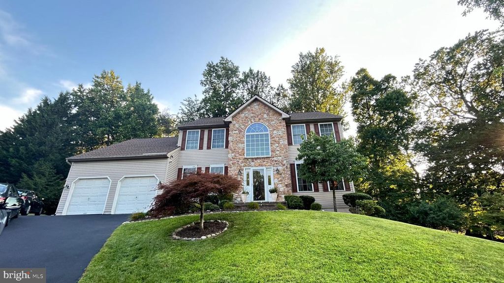 619 NANCY JANE LN, Downingtown, PA 19335