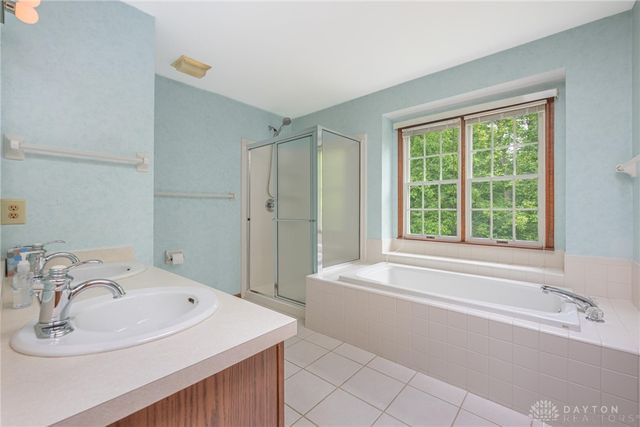 1989 Home Path Court, Centerville, OH 45459