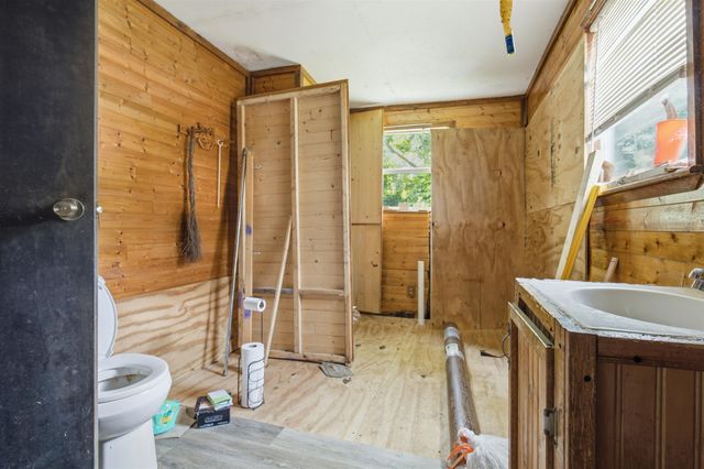 1432 Blackstock Rd, Pauline, SC 29374