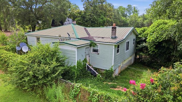 1432 Blackstock Rd, Pauline, SC 29374