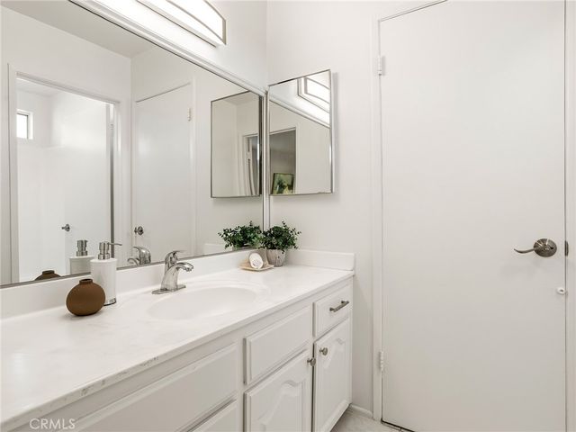 5412 Lindley Avenue 108, Encino, CA 91316