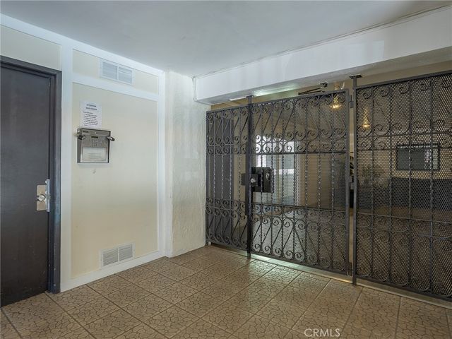 5412 Lindley Avenue 108, Encino, CA 91316