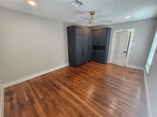 15 Delmar Street, Houston, TX 77011