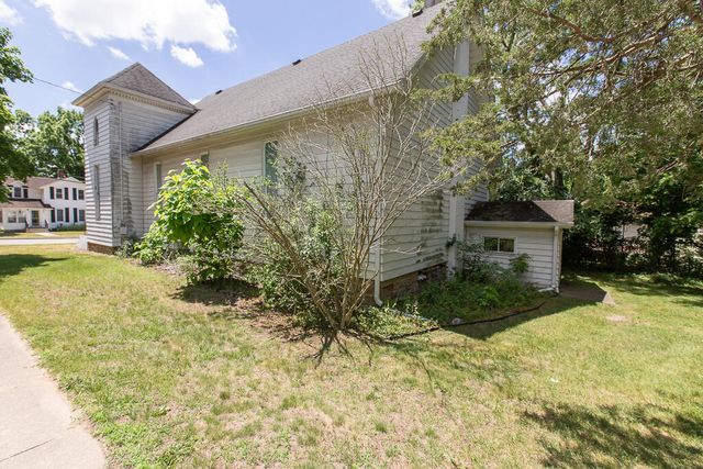 31 Vine Street, Hillsdale, MI 49242