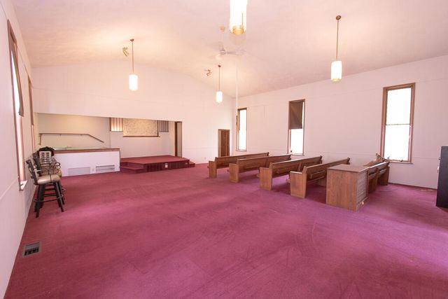 31 Vine Street, Hillsdale, MI 49242
