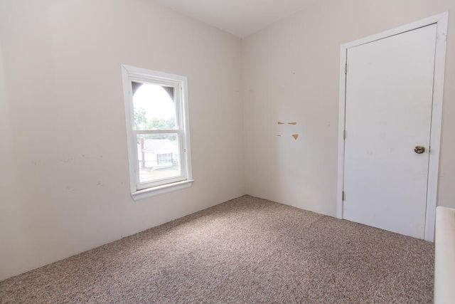31 Vine Street, Hillsdale, MI 49242