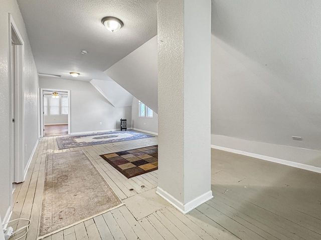 3758 E Layton AVENUE, Cudahy, WI 53110