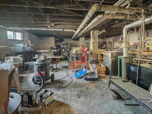 3758 E Layton AVENUE, Cudahy, WI 53110