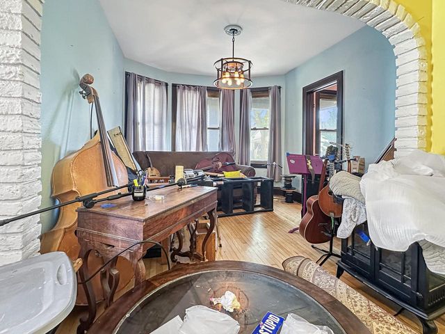 3758 E Layton AVENUE, Cudahy, WI 53110