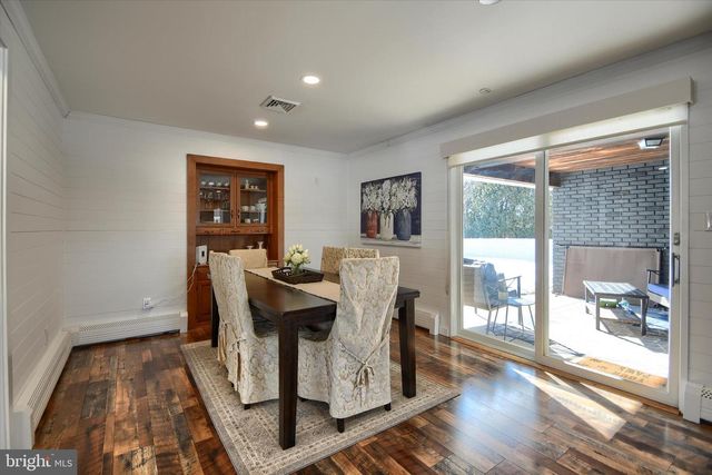 1001 LAKEVIEW TER, Pennsburg, PA 18073