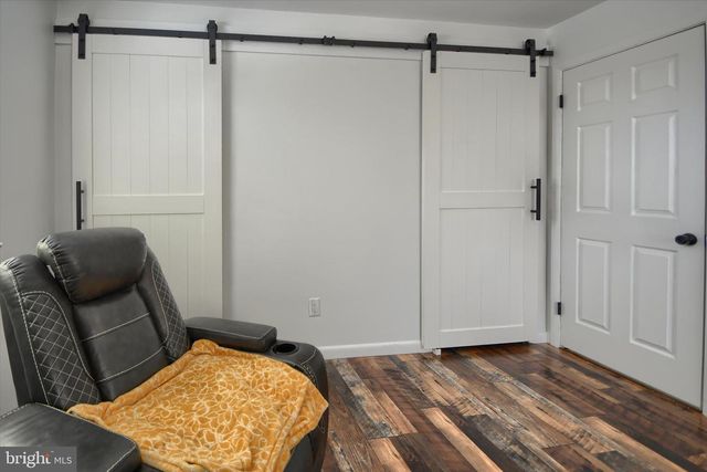 1001 LAKEVIEW TER, Pennsburg, PA 18073