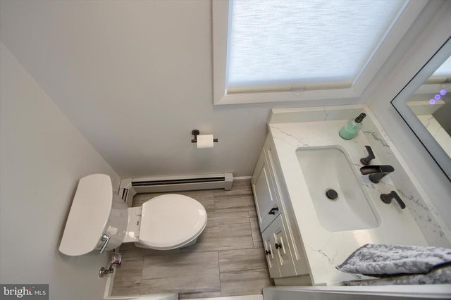 1001 LAKEVIEW TER, Pennsburg, PA 18073