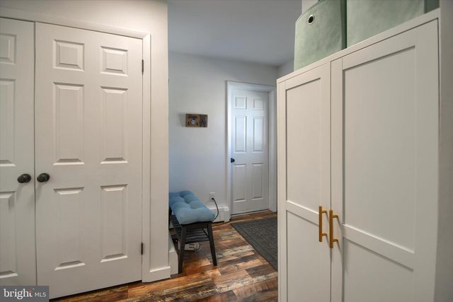 1001 LAKEVIEW TER, Pennsburg, PA 18073