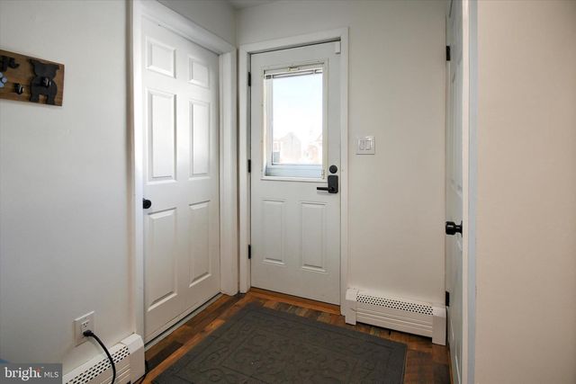 1001 LAKEVIEW TER, Pennsburg, PA 18073