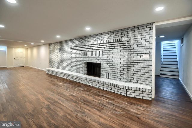 1001 LAKEVIEW TER, Pennsburg, PA 18073