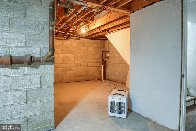 1001 LAKEVIEW TER, Pennsburg, PA 18073