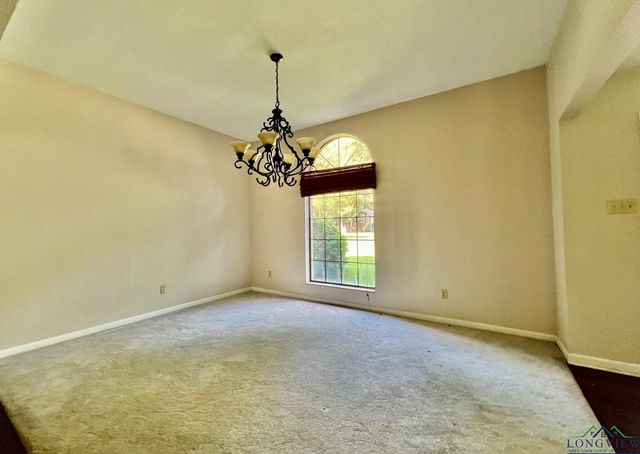 11 Stonegate Dr., Longview, TX 75601