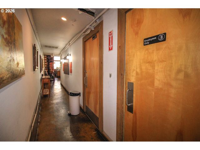 2014 MAIN St, Forest Grove, OR 97116