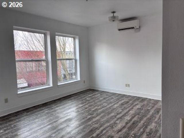 2014 MAIN St, Forest Grove, OR 97116