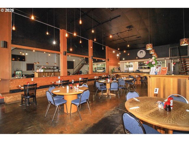 2014 MAIN St, Forest Grove, OR 97116